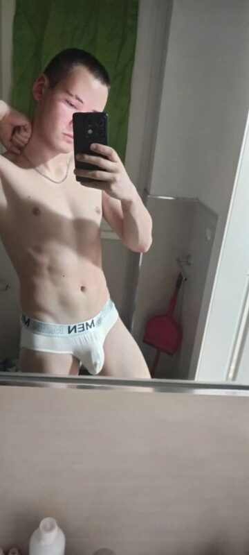 Dmitri Simonov Gigolo Accompagnatore perugia